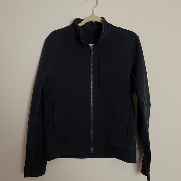 Lululemon Sojourn Jacket - Picture 6 of 9